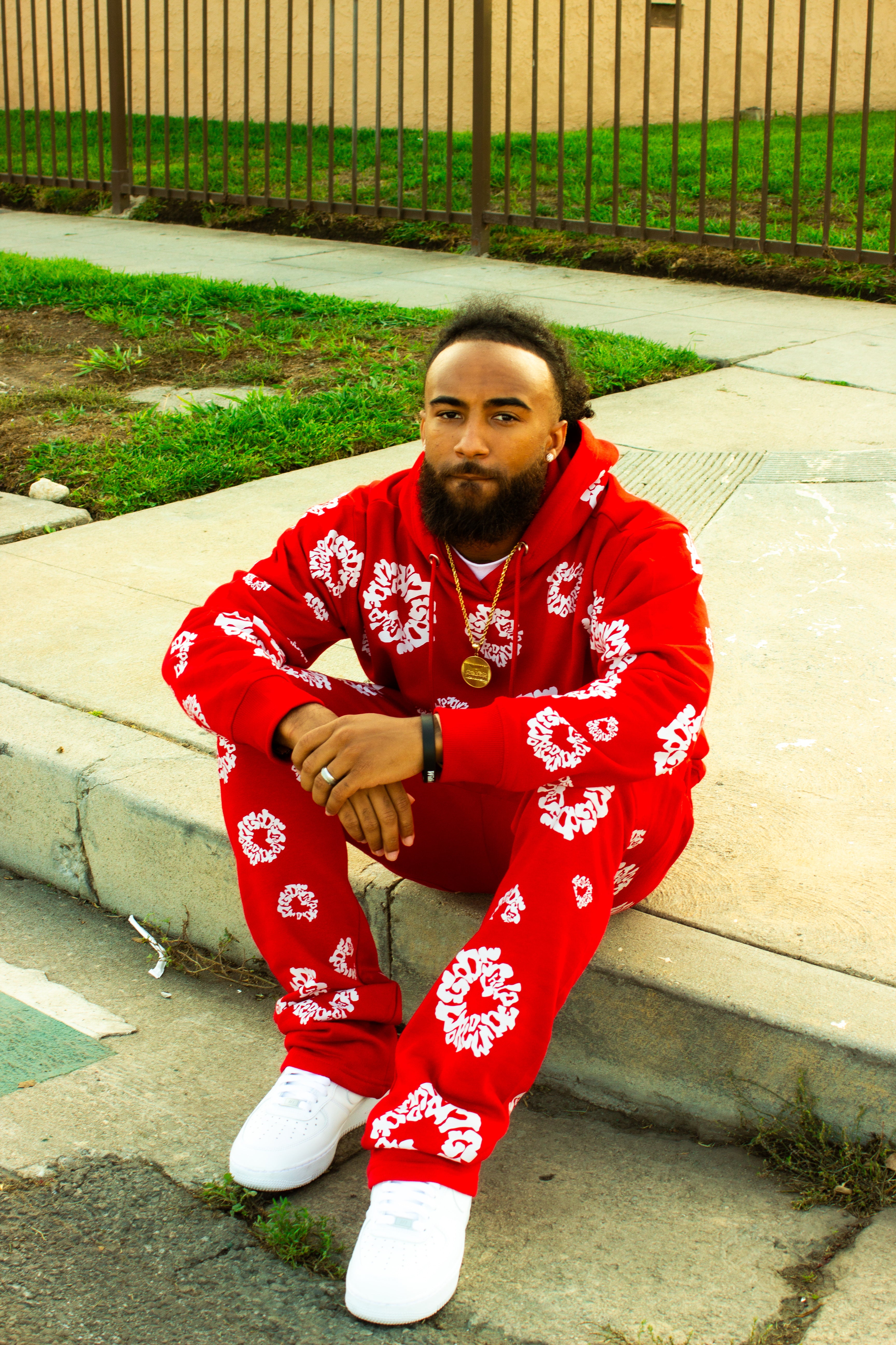 GOD’S CHILD WORLDWIDE (SWEAT SUIT)